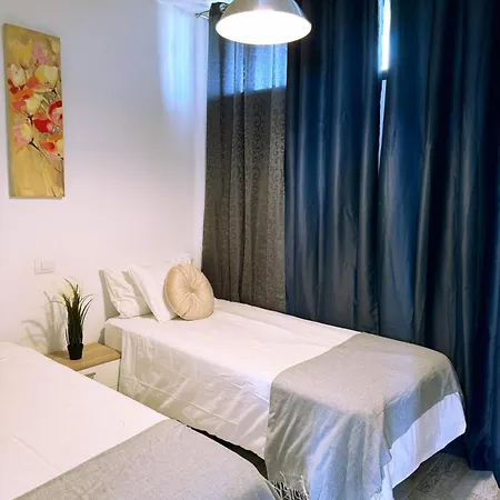 Bohemian Next To Yumbo Appartement